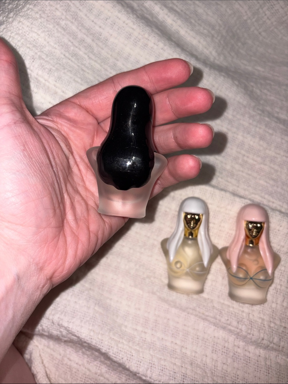 Nicki Minaj Women Mini Fragrance Bottles - Black, White, Pink - Picture 3 of 9